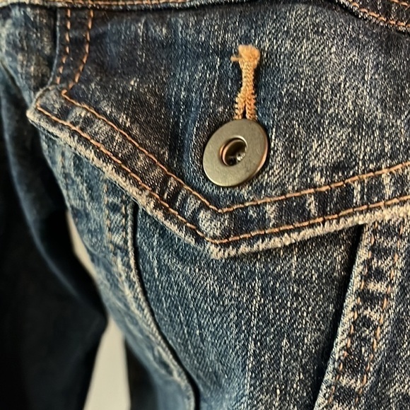 Uniqlo Denim Jacket size Medium Jean jacket looks new unisex. - Picture 2 of 8